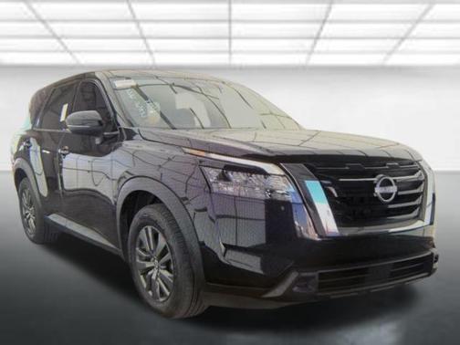 2022 Nissan Pathfinder S 2WD