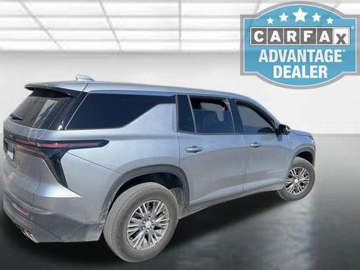 2024 Chevrolet Traverse LS