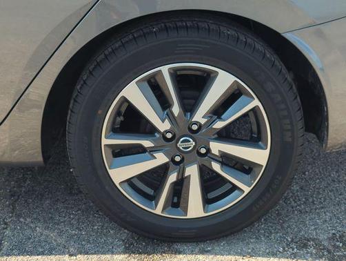 2022 Nissan Versa 1.6 SV
