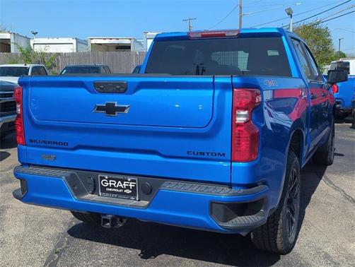 2025 Chevrolet Silverado 1500 Custom