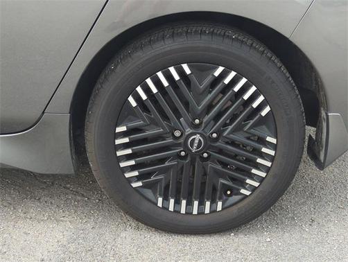 2024 Nissan Leaf SV PLUS