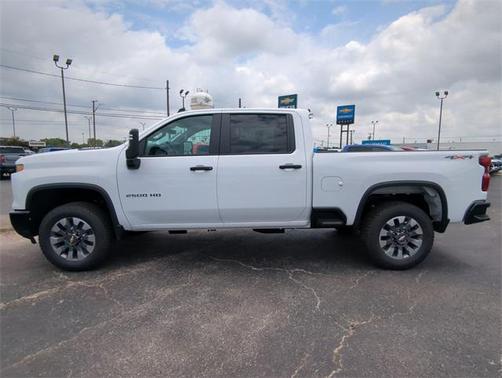 2025 Chevrolet Silverado 2500 Custom