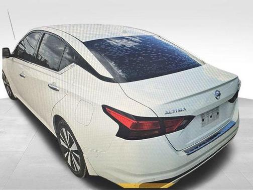 2022 Nissan Altima 2.5 SL