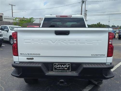 2025 Chevrolet Silverado 2500 Custom