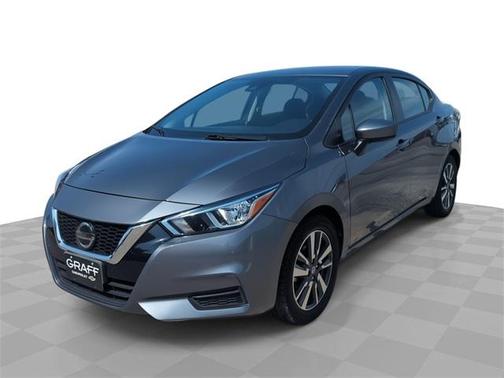 2022 Nissan Versa 1.6 SV