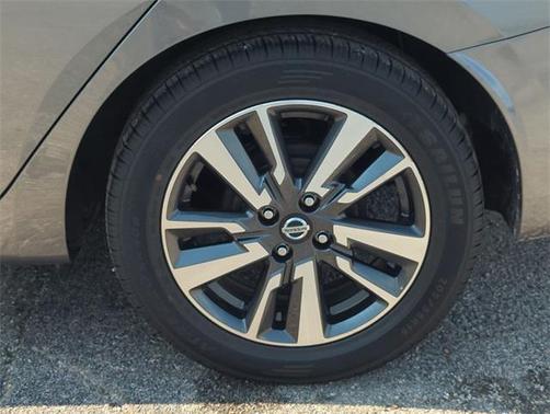 2022 Nissan Versa 1.6 SV