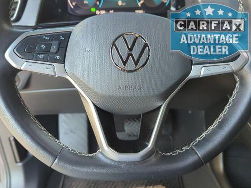 2024 Volkswagen Atlas Cross Sport 2.0T SE w/Technology