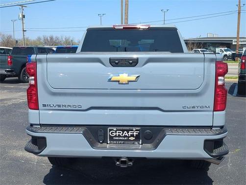 2025 Chevrolet Silverado 1500 Custom