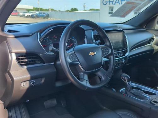 2022 Chevrolet Traverse LT Leather