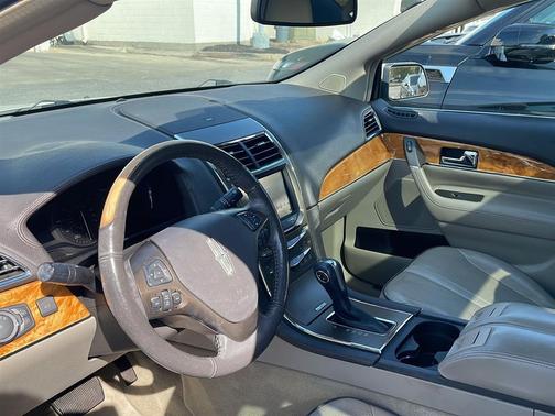 2011 Lincoln MKX Base