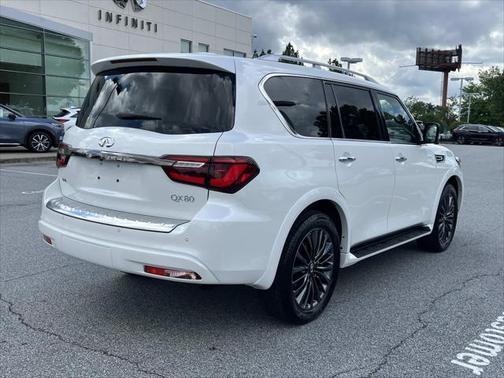 2024 INFINITI QX80 SENSORY AWD