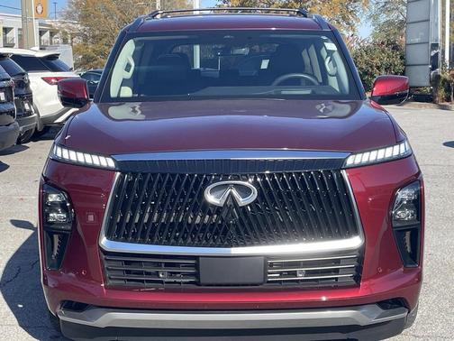 2025 INFINITI QX80 Luxe