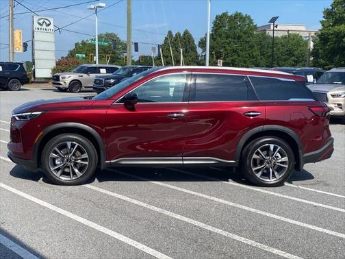 2025 INFINITI QX60 Luxe
