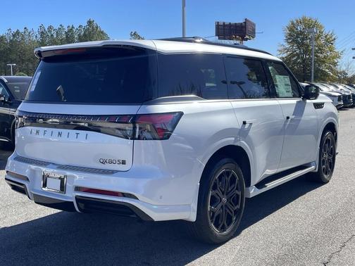 2026 INFINITI QX80 SPORT