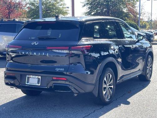 2025 INFINITI QX60 Pure