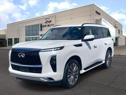 2025 INFINITI QX80 Luxe