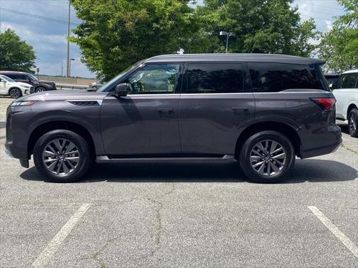 2025 INFINITI QX80 PURE