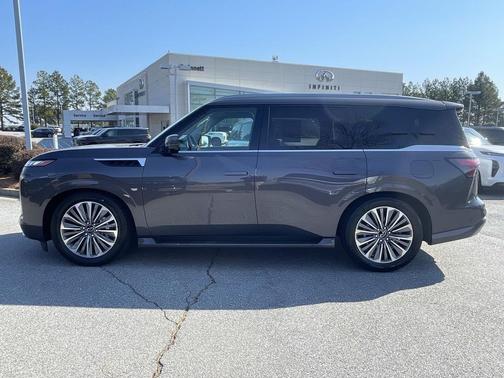 2025 INFINITI QX80 Luxe