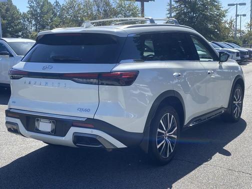 2025 INFINITI QX60 SENSORY