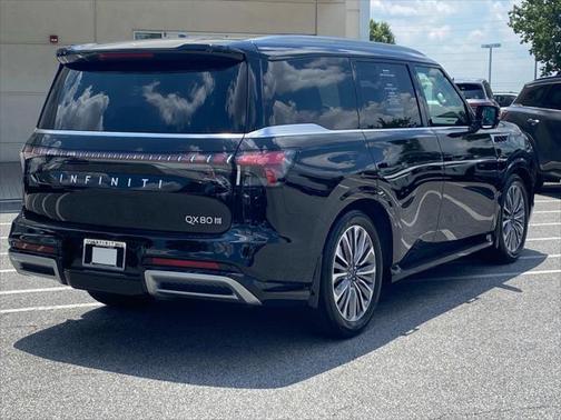 2025 INFINITI QX80 Luxe