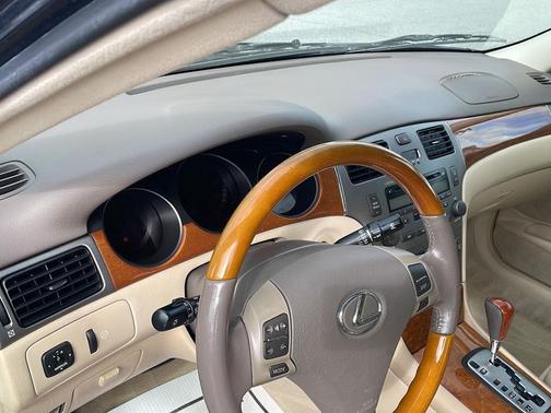 2005 Lexus ES 330 Base