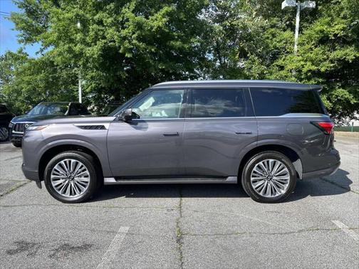 2025 INFINITI QX80 Luxe