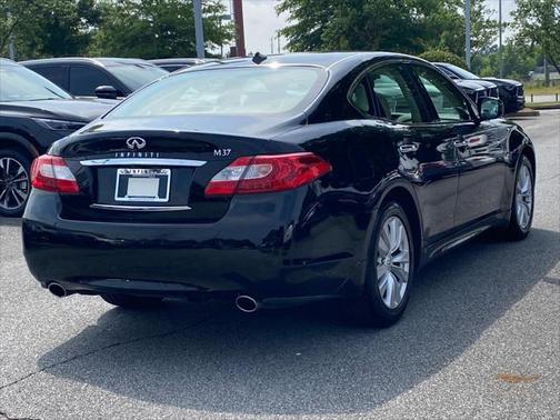 2011 INFINITI M37 Base