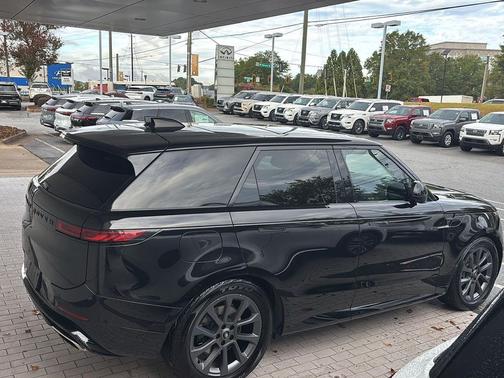 2024 Land Rover Range Rover Sport SE