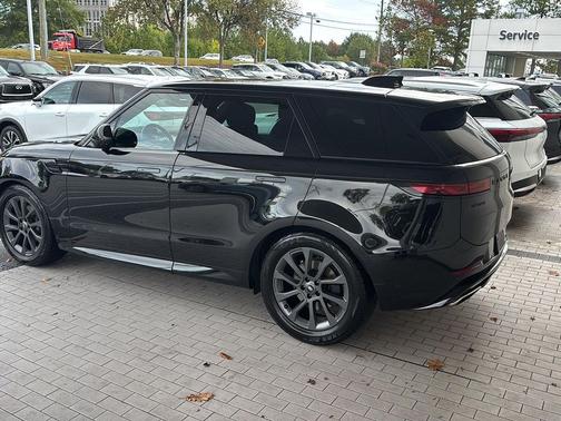 2024 Land Rover Range Rover Sport SE