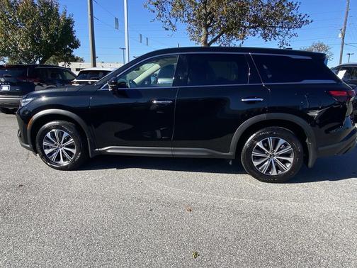 2025 INFINITI QX60 Pure