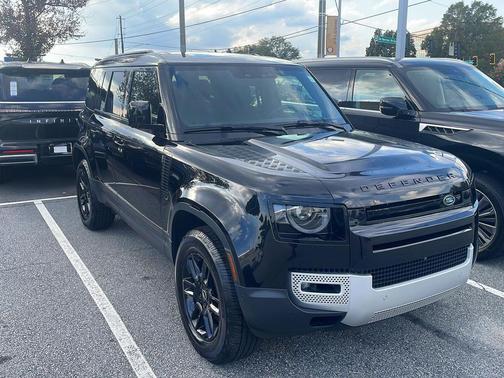 2025 Land Rover Defender 110 P300