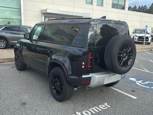 2025 Land Rover Defender 110 P300