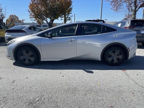 2024 Toyota Prius LE