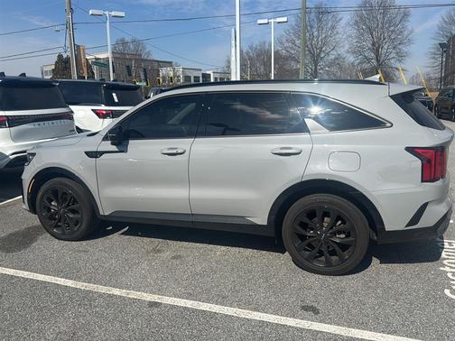 2022 Kia Sorento SX
