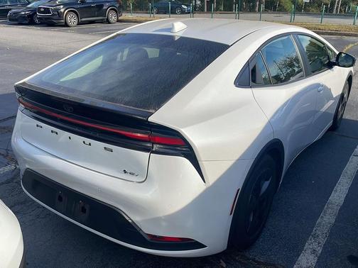 2024 Toyota Prius LE