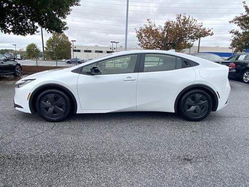 2024 Toyota Prius LE