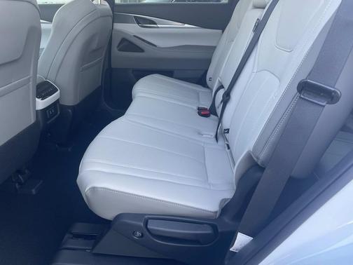 2026 INFINITI QX60 Pure