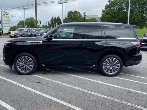 2025 INFINITI QX80 Luxe