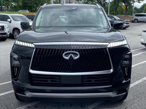 2025 INFINITI QX80 Luxe