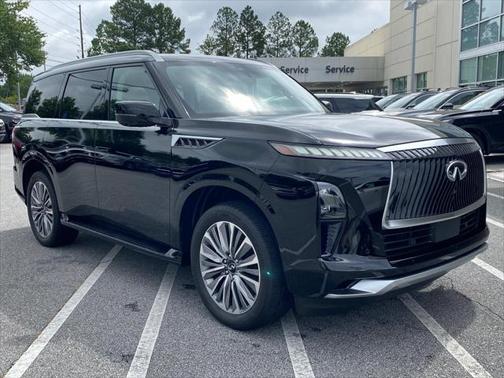 2025 INFINITI QX80 Luxe