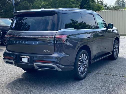 2025 INFINITI QX80 Luxe