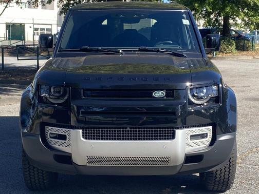 2025 Land Rover Defender 110 P300