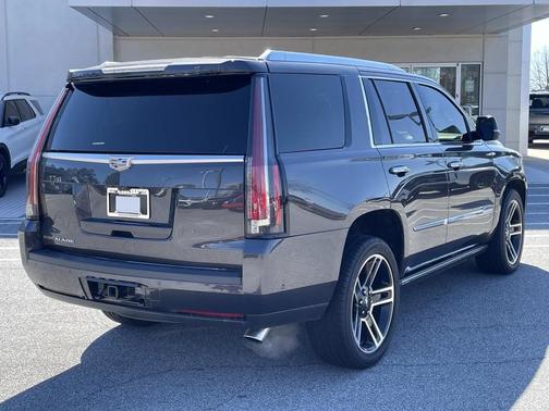 2017 Cadillac Escalade Platinum