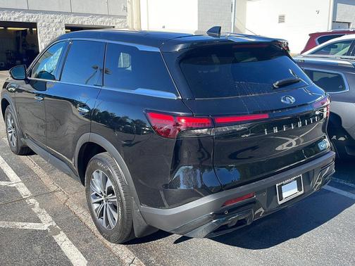 2025 INFINITI QX60 Pure