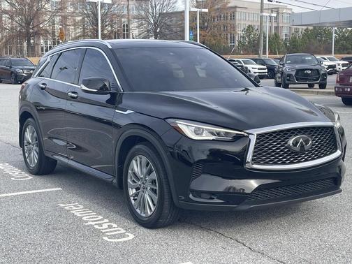 2024 INFINITI QX50 LUXE