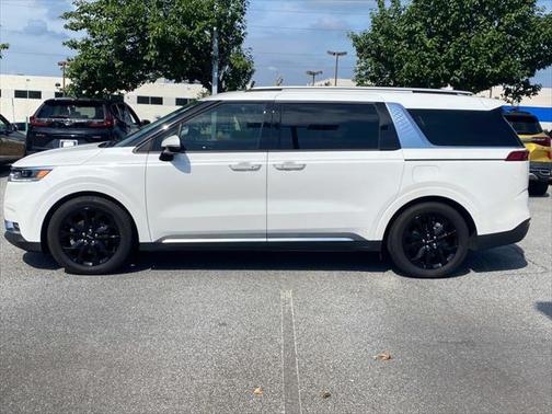 2022 Kia Carnival SX