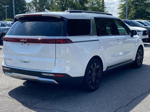 2022 Kia Carnival SX