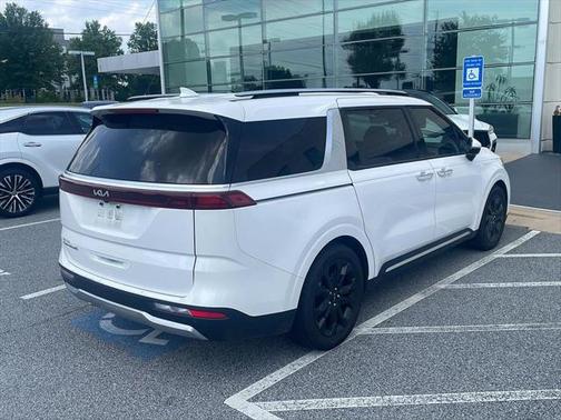 2022 Kia Carnival SX