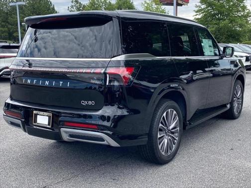 2025 INFINITI QX80 Luxe