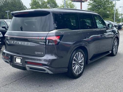 2025 INFINITI QX80 Luxe